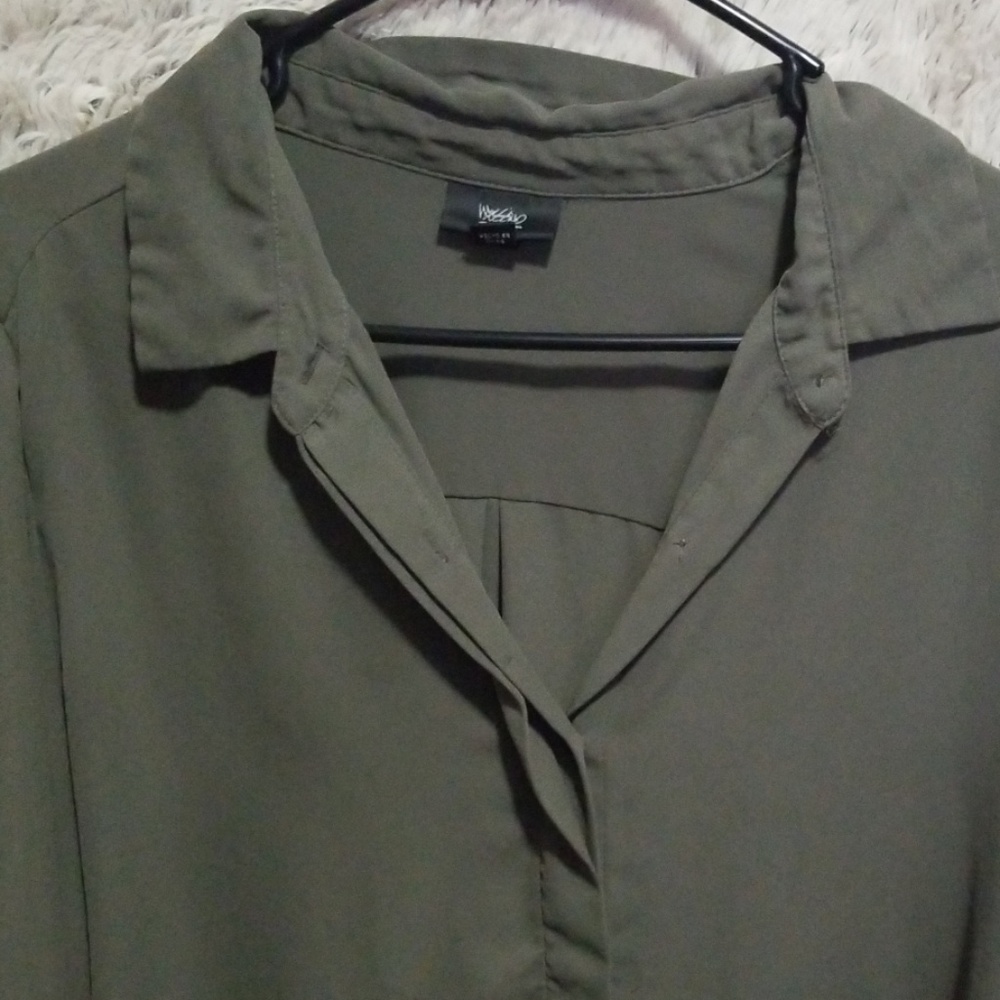 Blouse - Picture 2 of 3